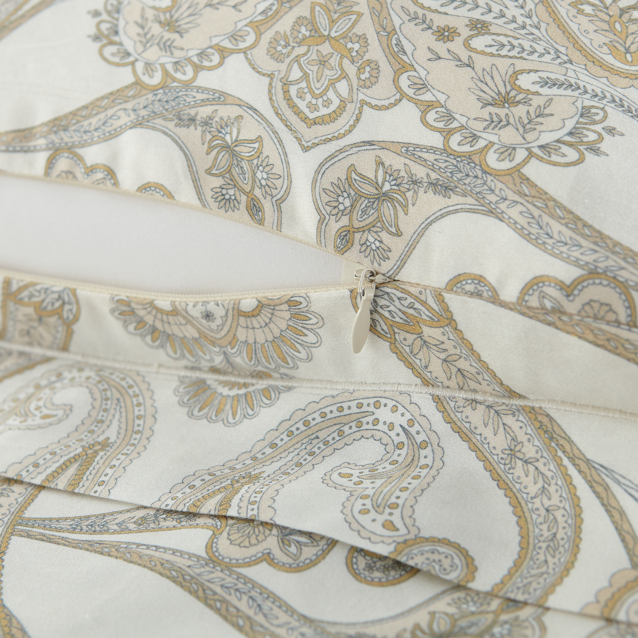 Peacock Alley Paisley Duvet Cover and Shams - Pearl