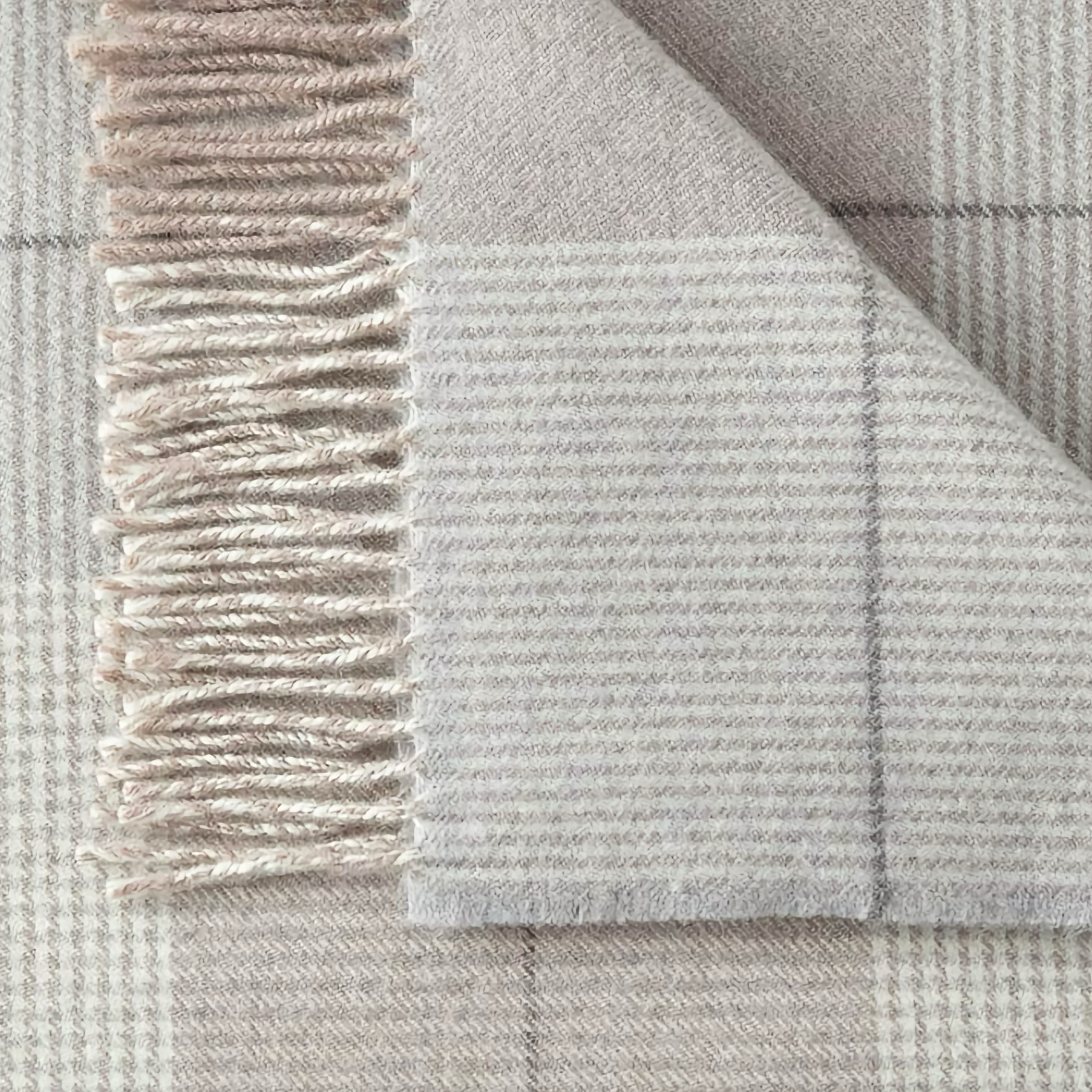 Peacock Alley York Throw - Pewter