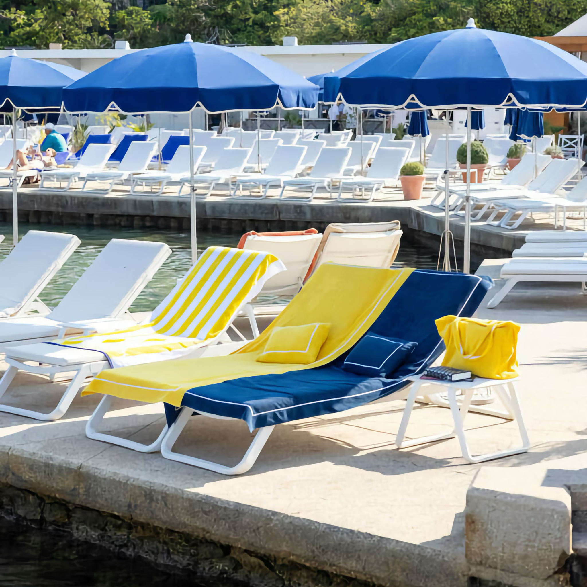 Yves Delorme Croisiere Beach Pillow - Riviera