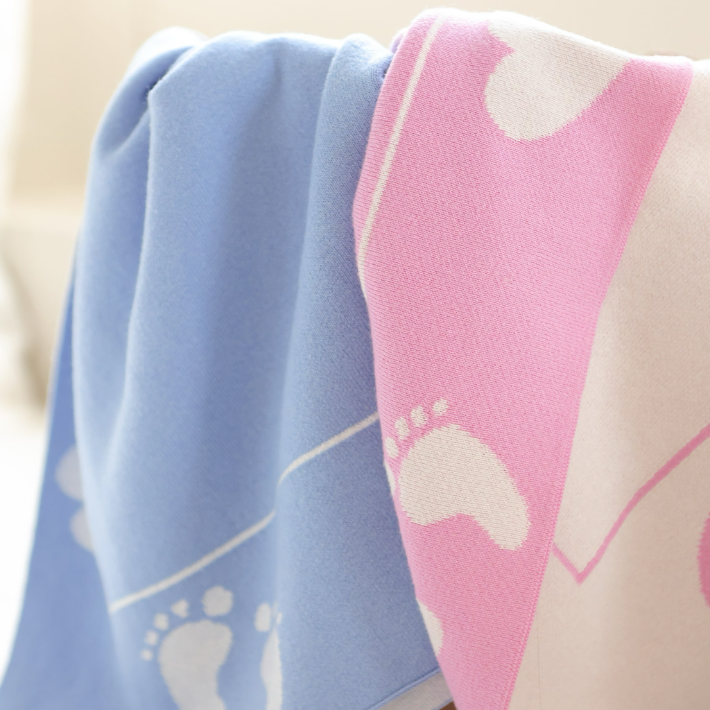 Alashan Stevie Knit Baby Blanket - Bubble Gum