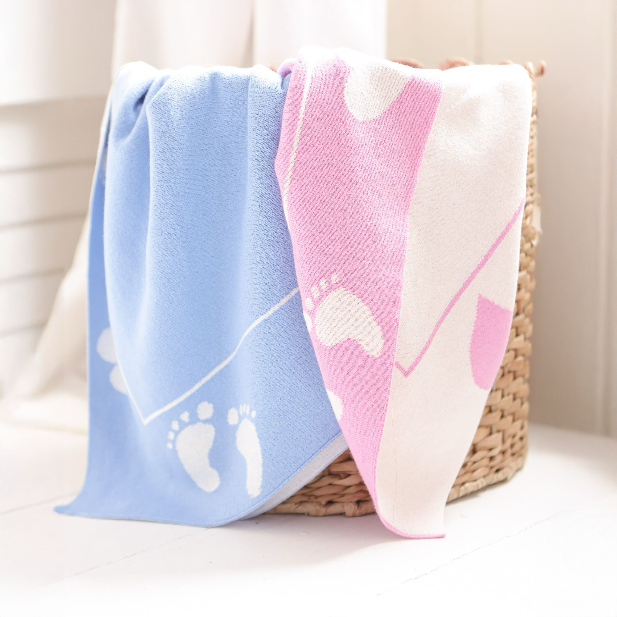 Alashan Stevie Knit Baby Blanket - Blue Lake