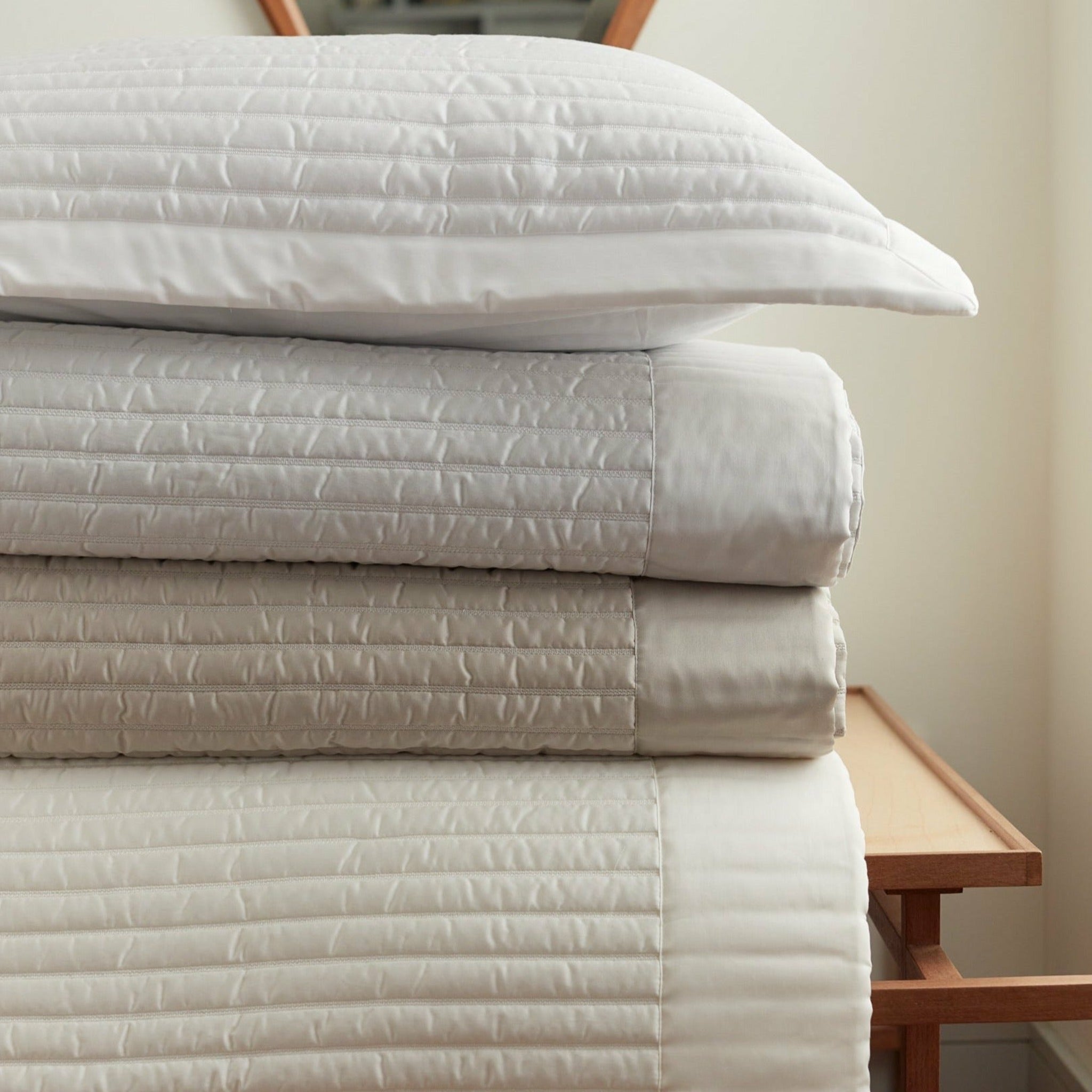 BOVI Monroe Coverlet - Champagne