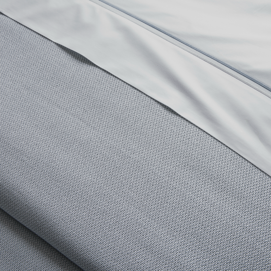 Matouk Costa Mesa Blanket - Silver