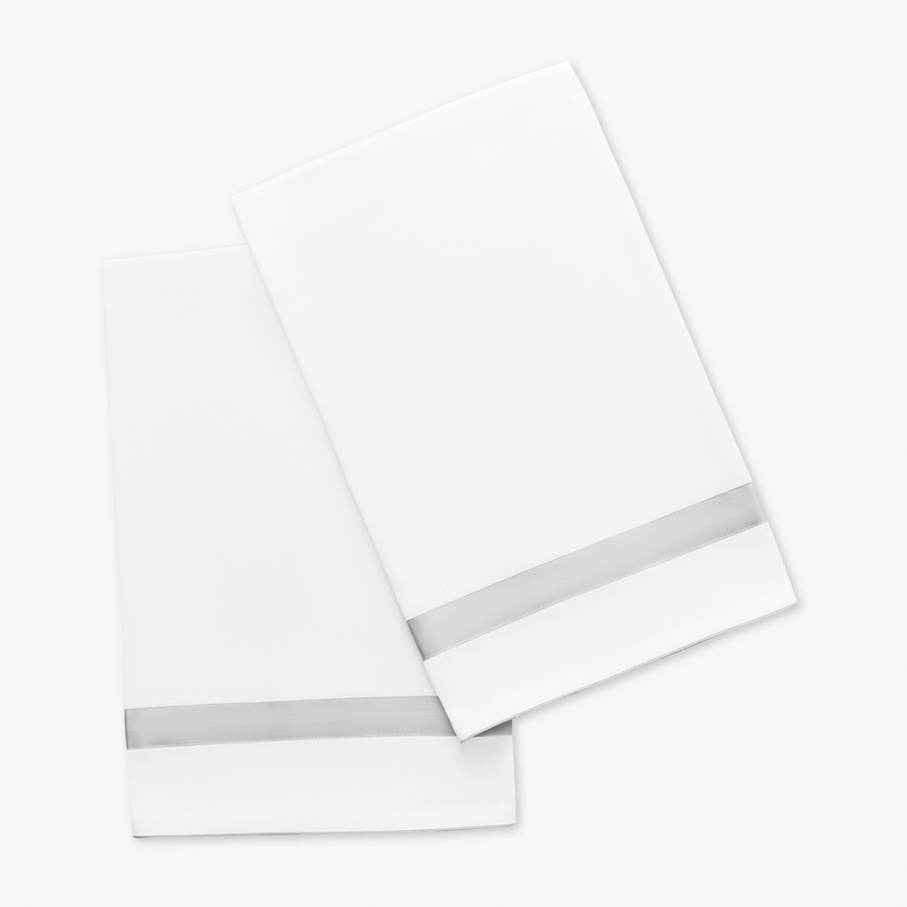 Matouk Lowell Guest Towels - Silver