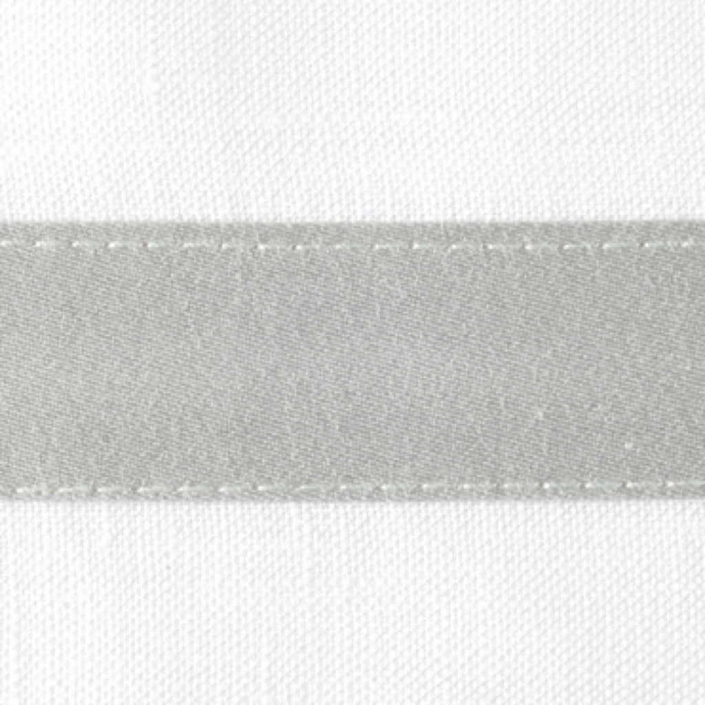 Matouk Lowell Guest Towels - Silver