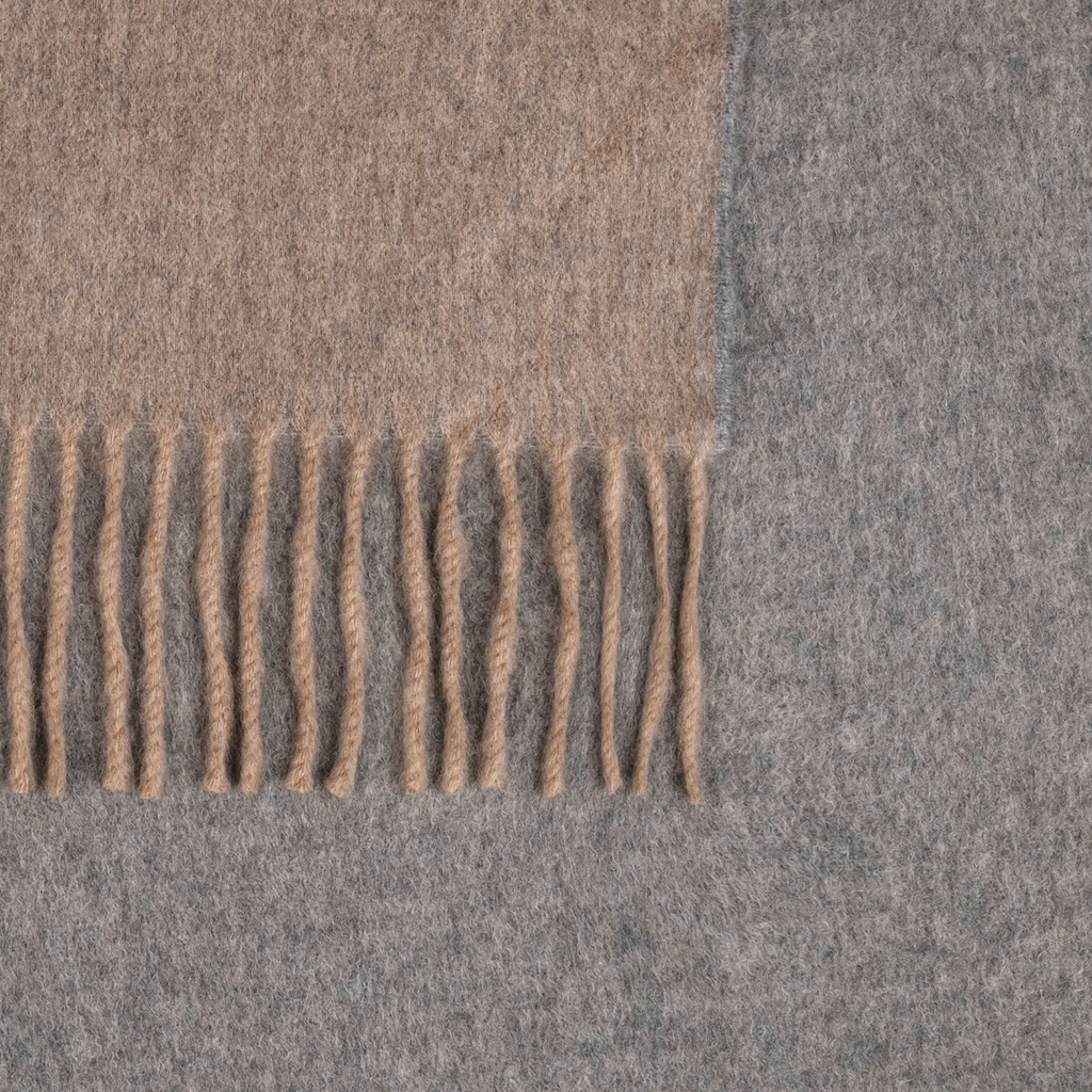 Matouk Paley Throw - Flannel Grey/Natural