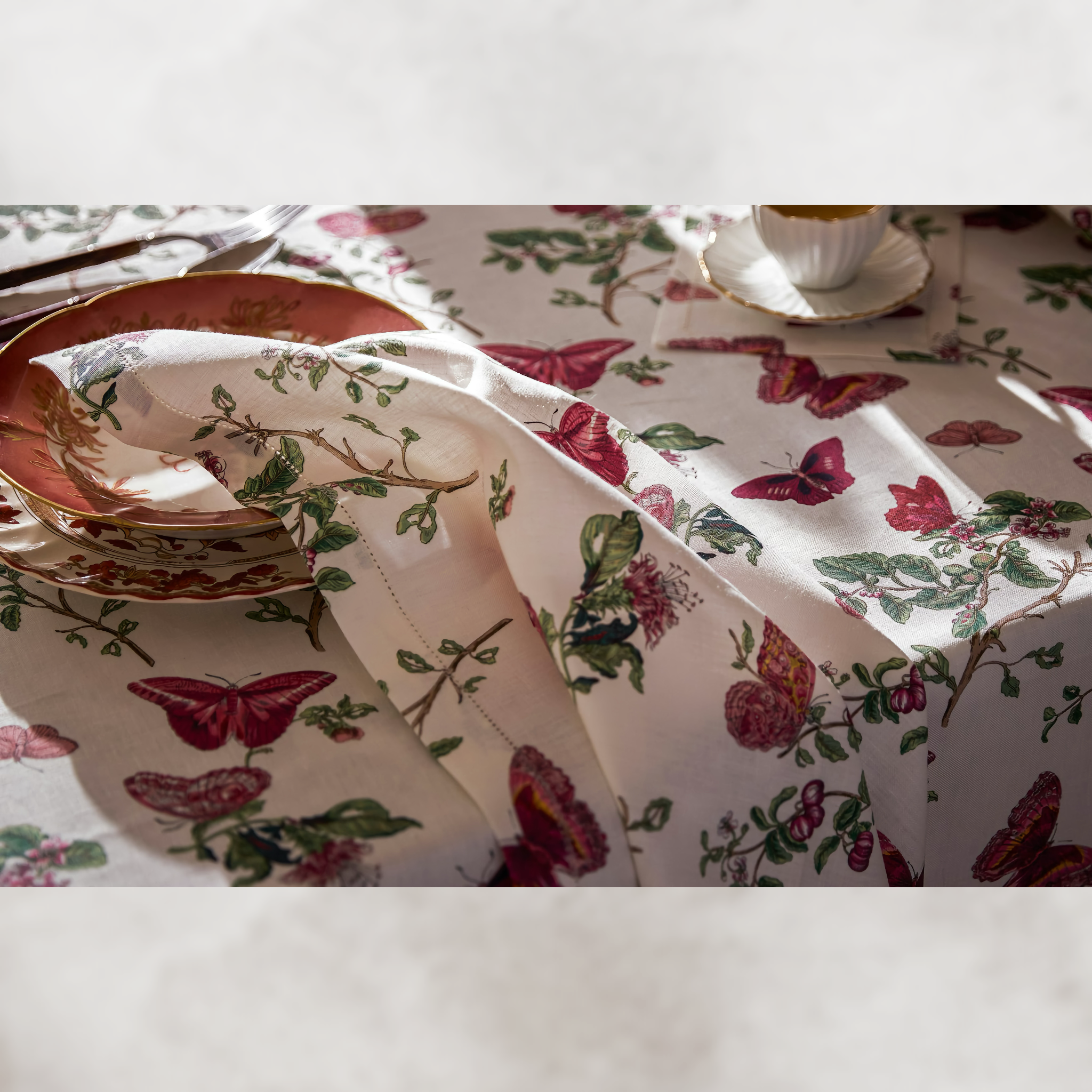 Matouk Schumacher Baudin Butterfly Table Linens - Ruby