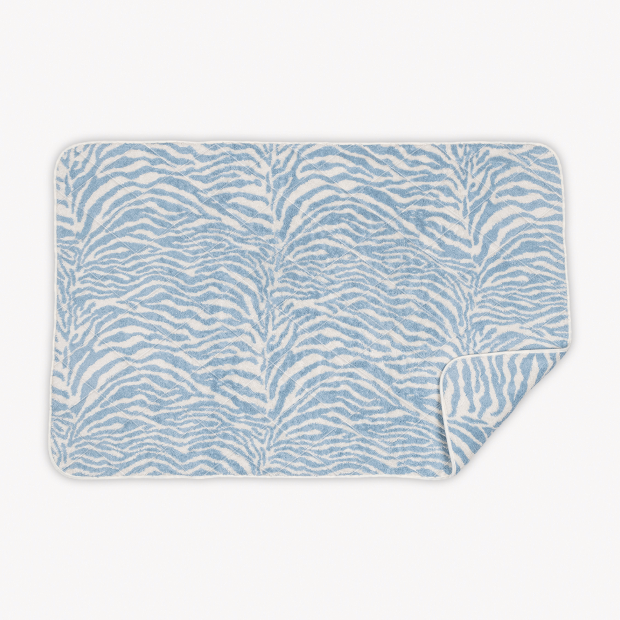 Matouk Schumacher Regine Bath Towels and Mats - Hydrangea