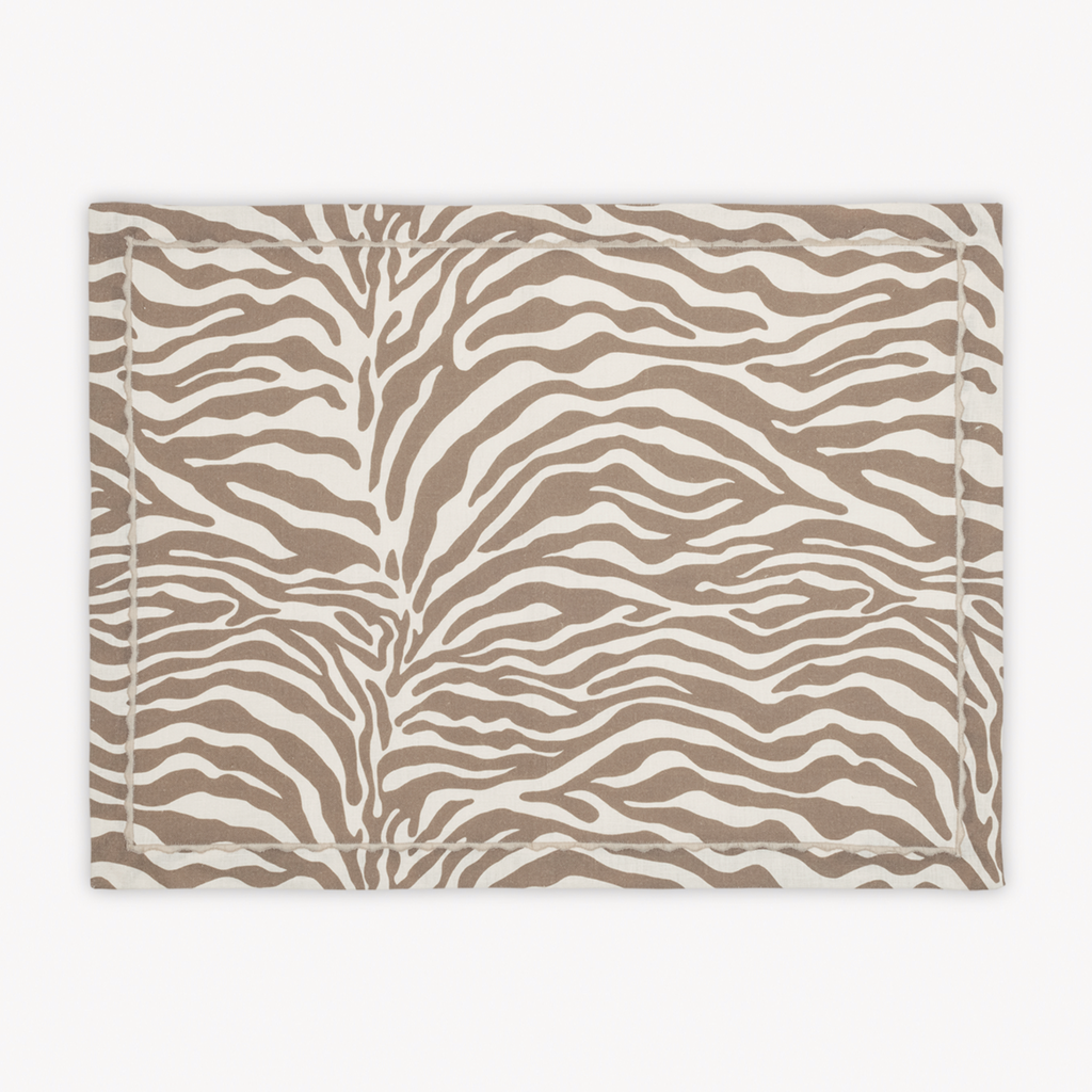 Matouk Schumacher Regine Table Linens - Coconut