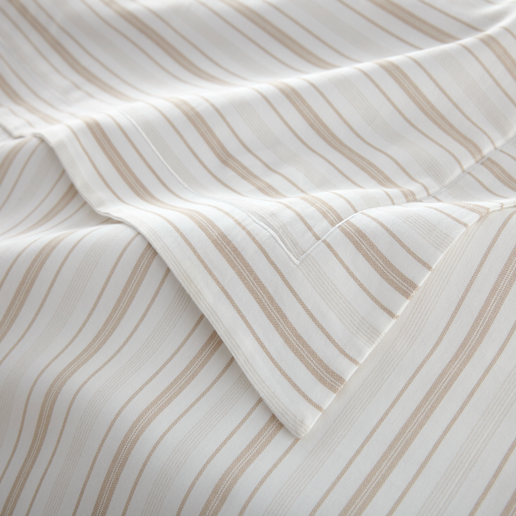 Peacock Alley Shelby Duvet Covers and Shams - Linen