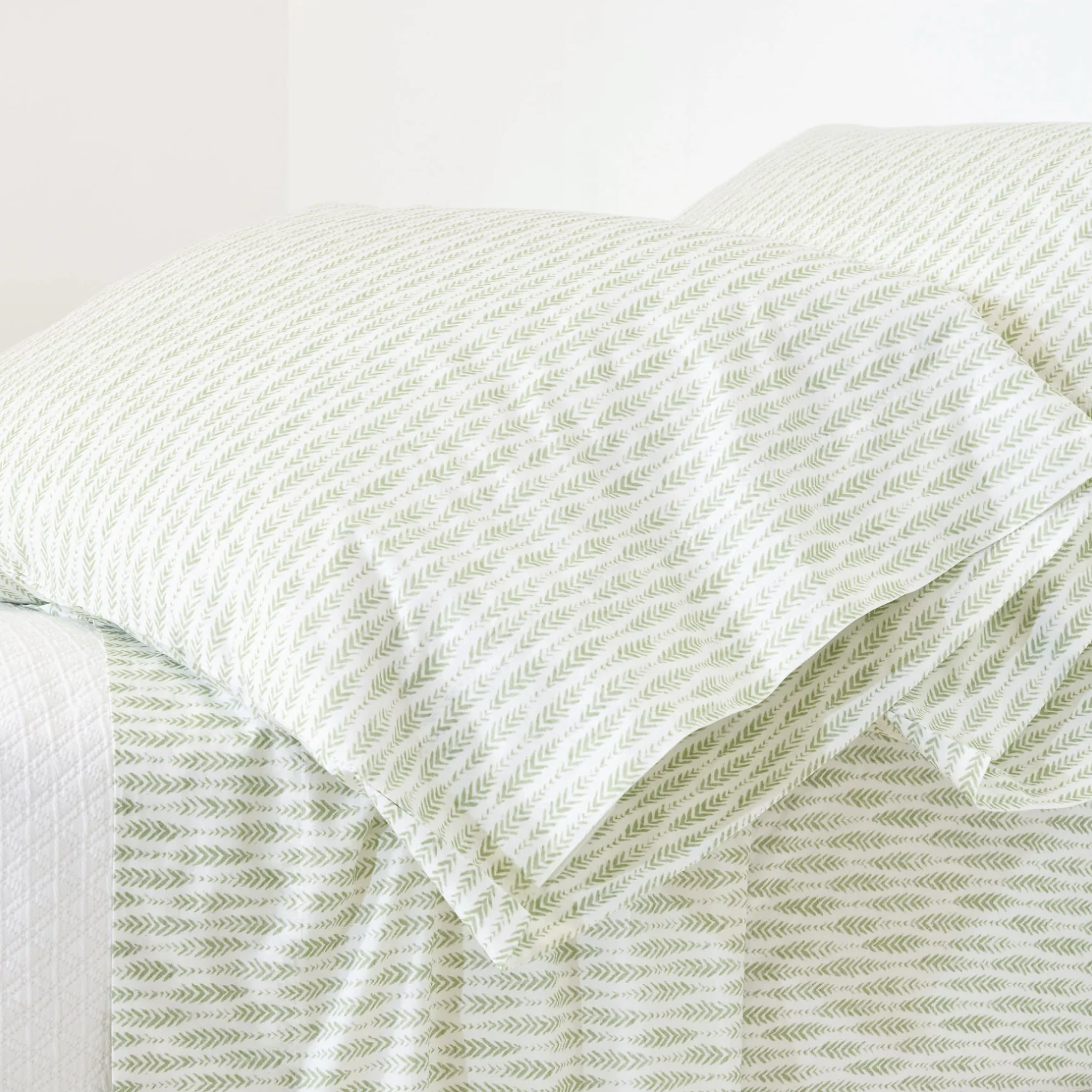 Pine Cone Hill Feather Ogee Sheet Set - Sage