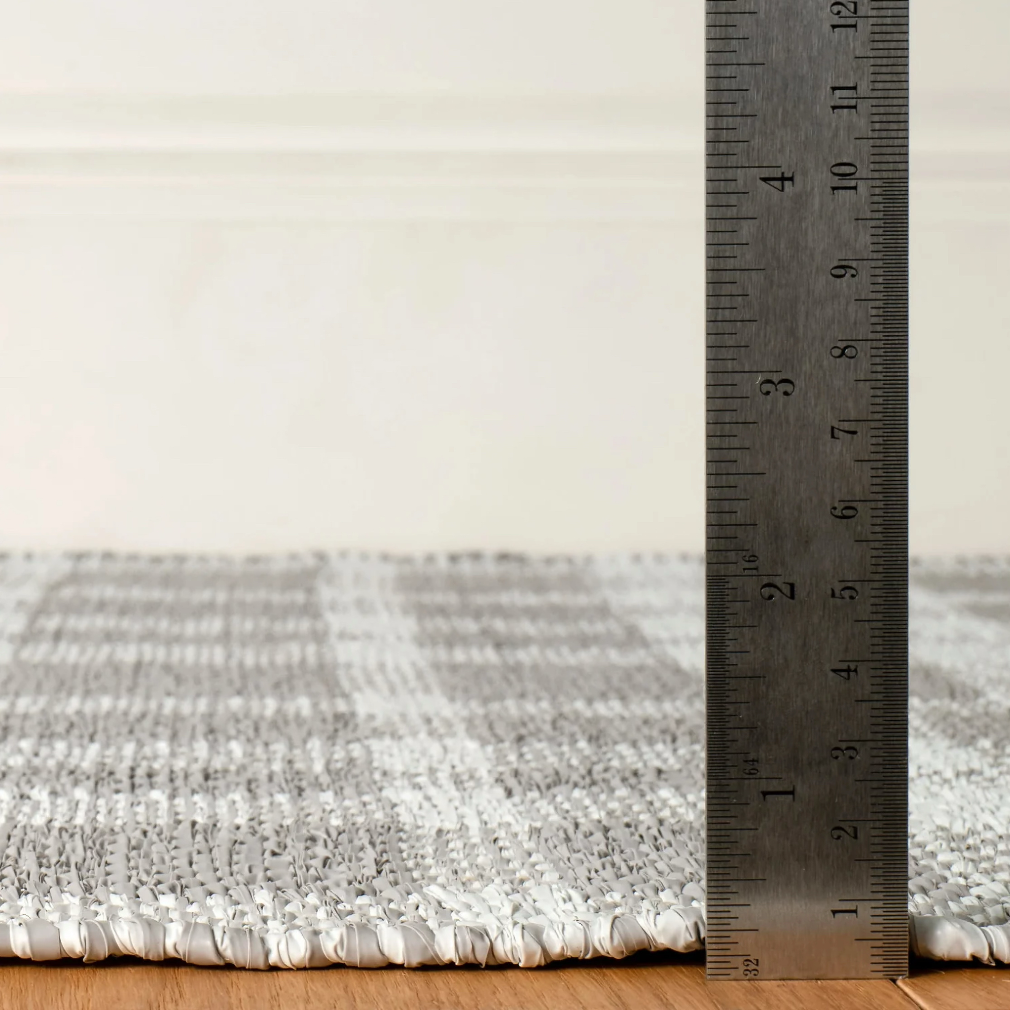 Pine Cone Hill Tattersall Handwoven Indoor/Outdoor Rug - Grey