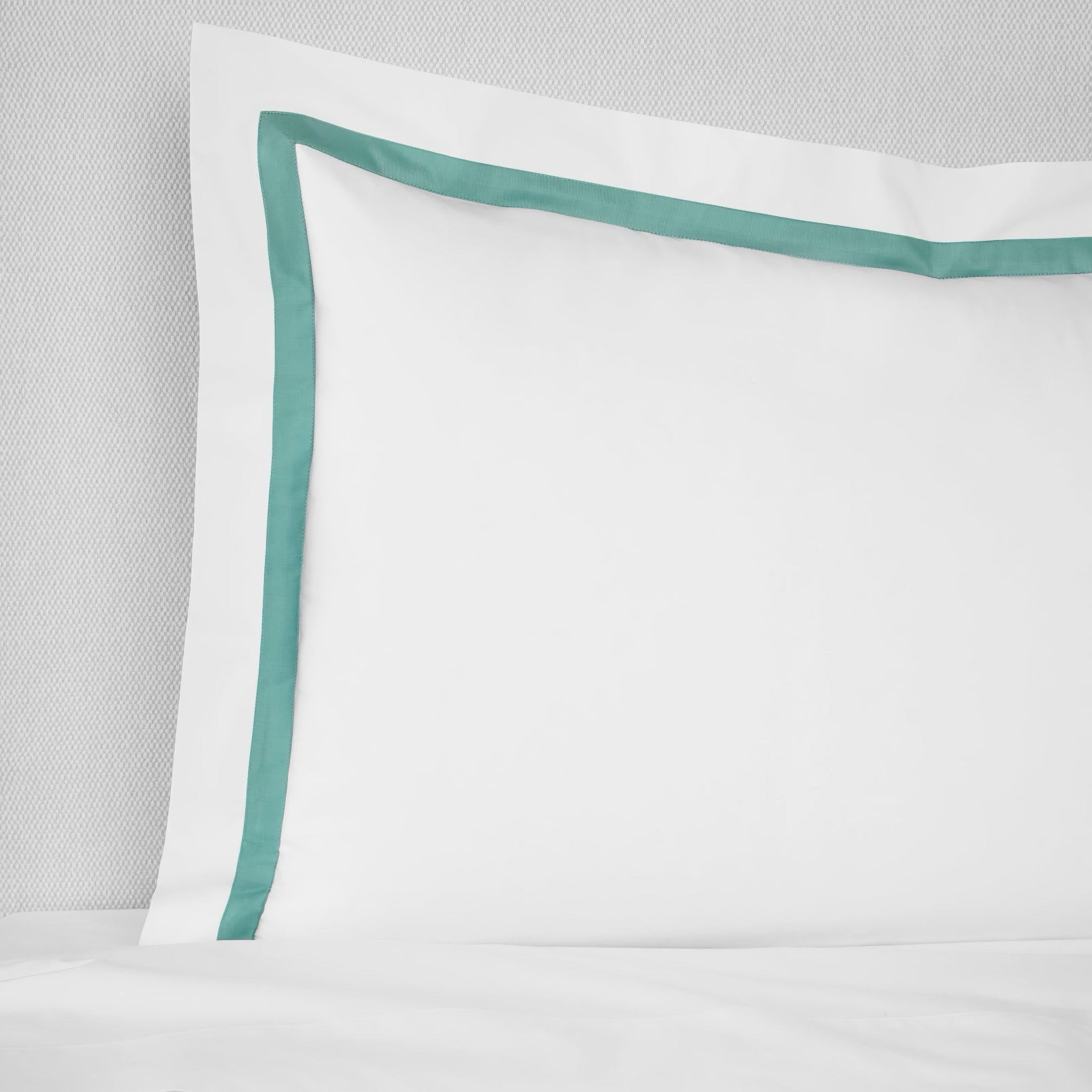 Sferra Estate Bedding - White/Aqua