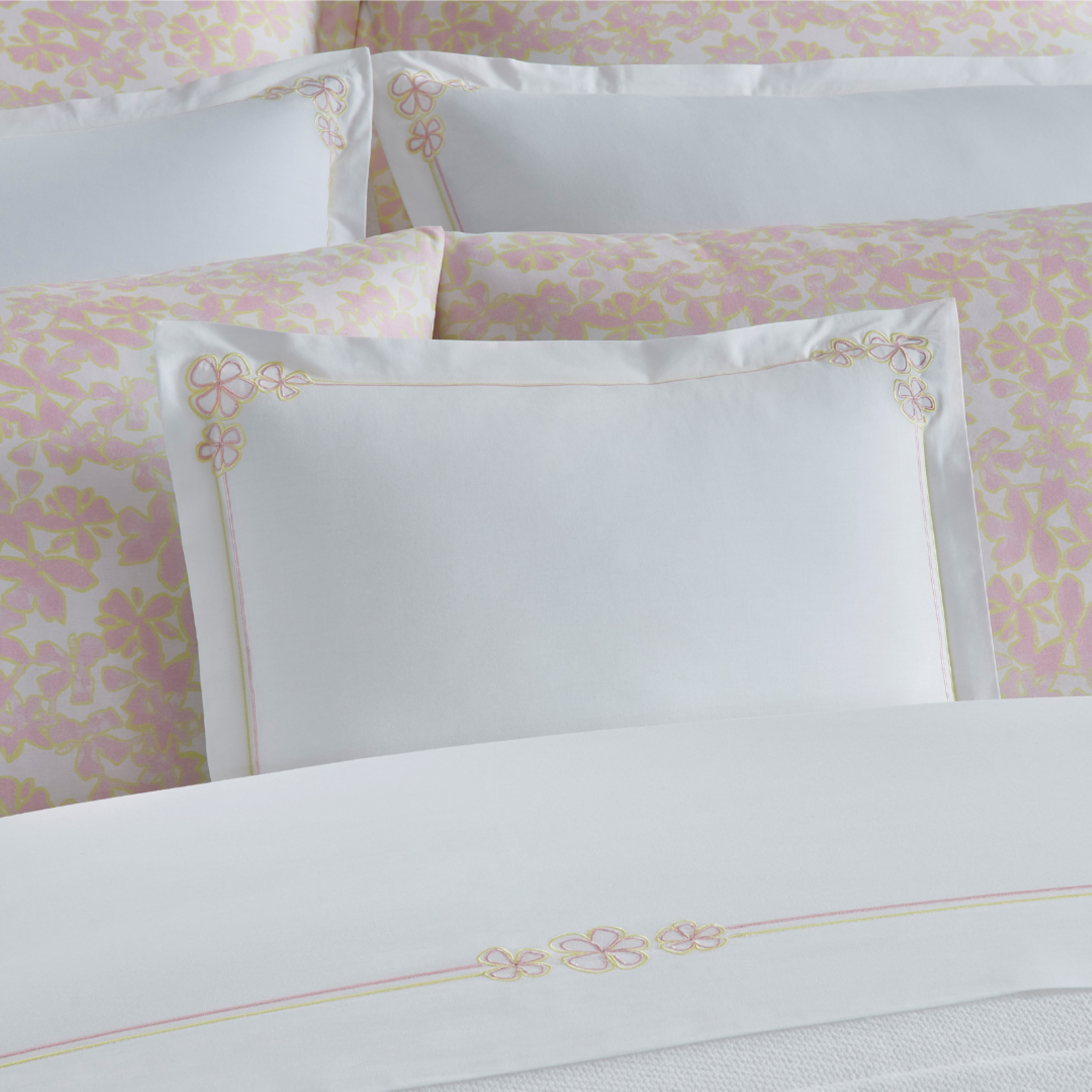 Sferra Fiorina Twin XL Bedding - White/Carnation
