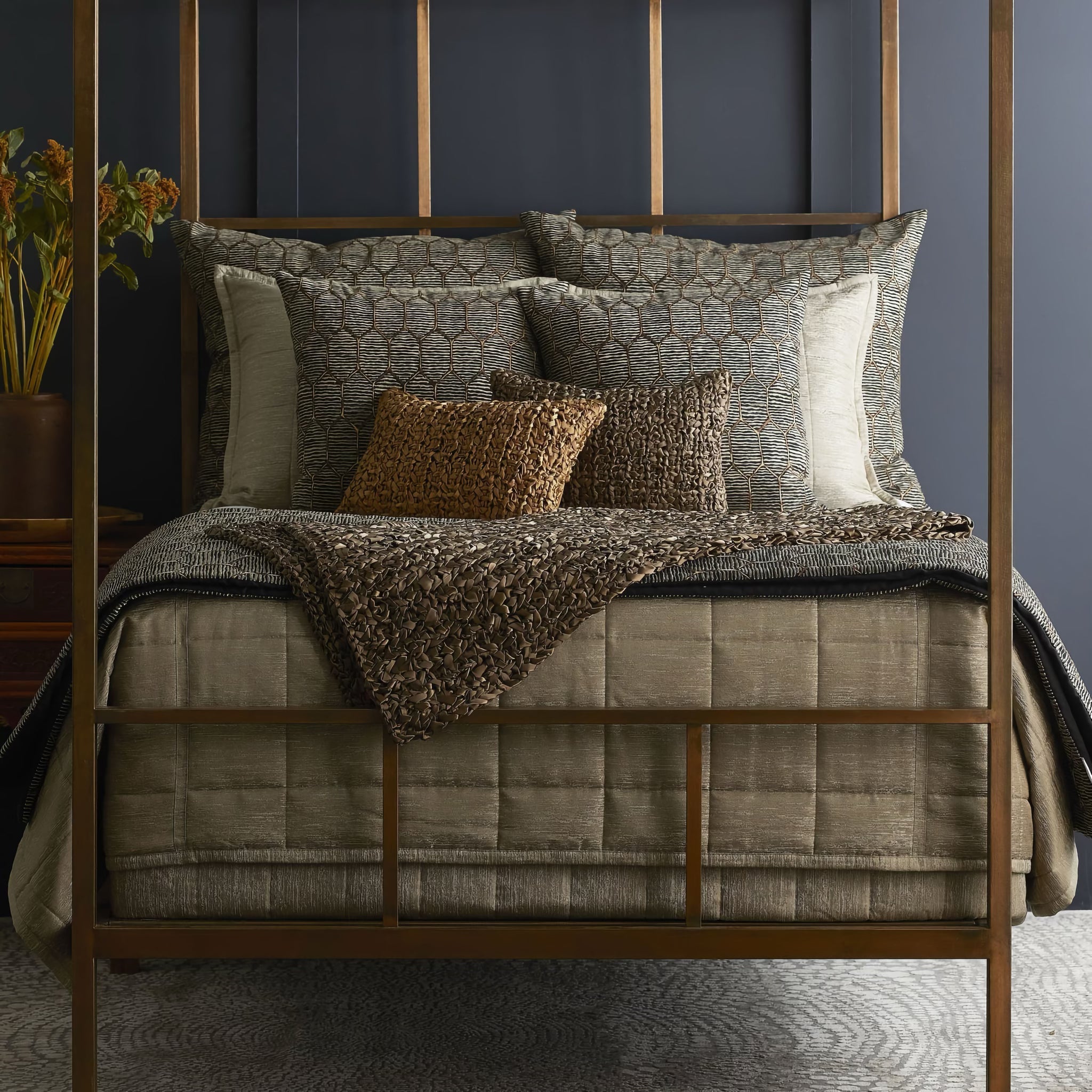 The Met x Ann Gish Inro Throw and Decorative Pillow - Charcoal