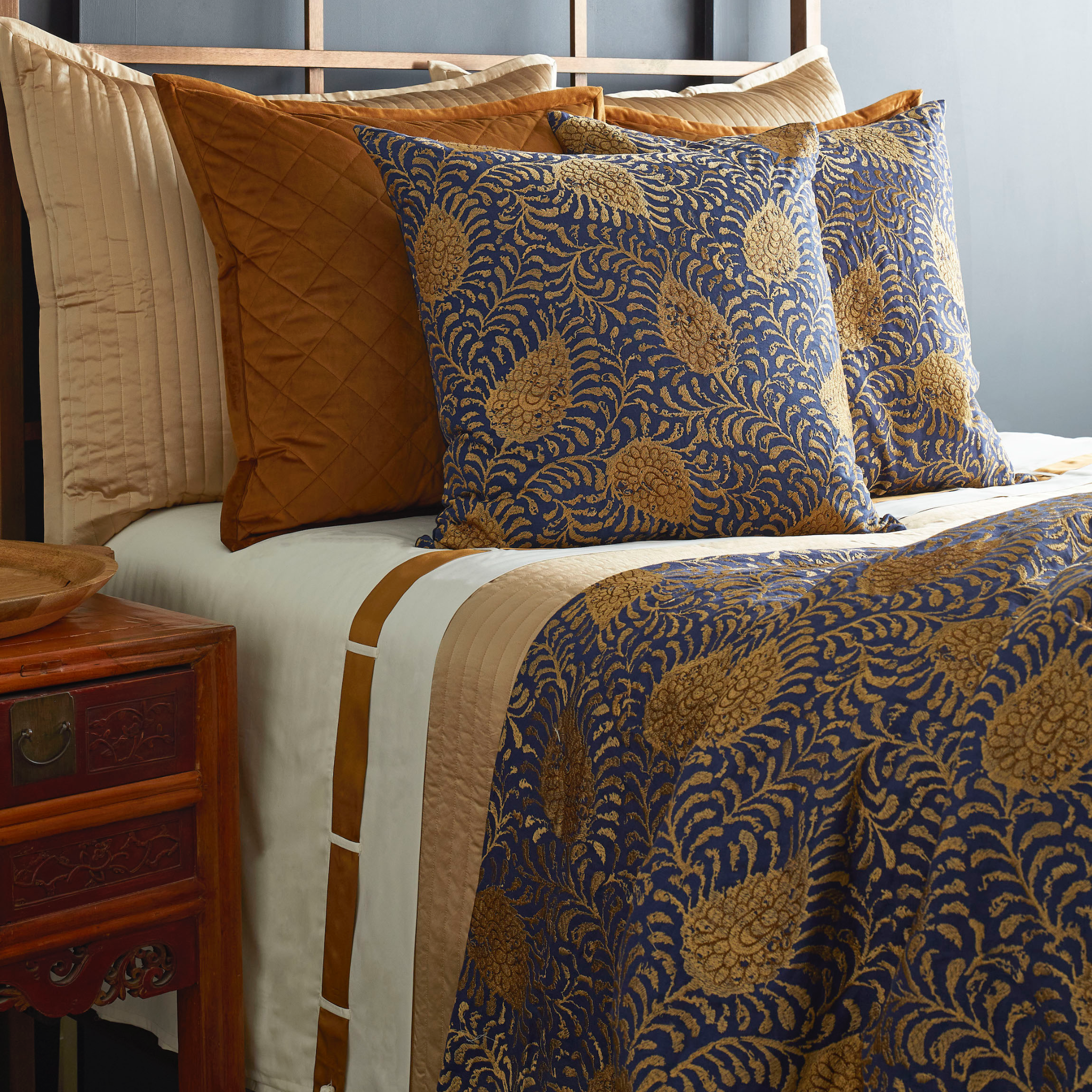 The Met x Ann Gish Kinrande Duvet Cover and Sham - Marine/Gold