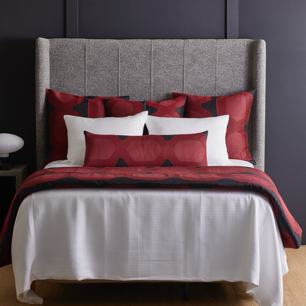 The Met x Ann Gish Lantern Bedding - Black/Red