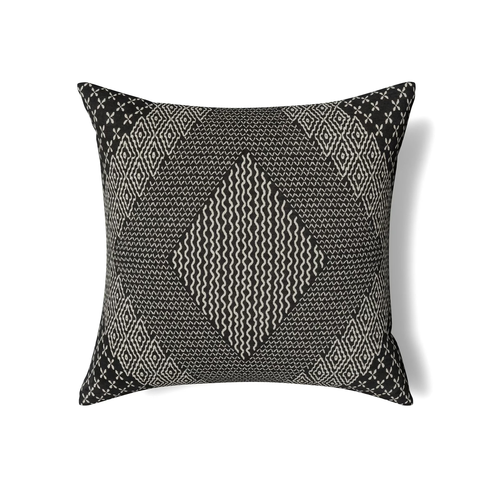 The Met x Ann Gish Sashiko Hishi-Moyo Duvet Cover and Decorative Pillow - Charcoal