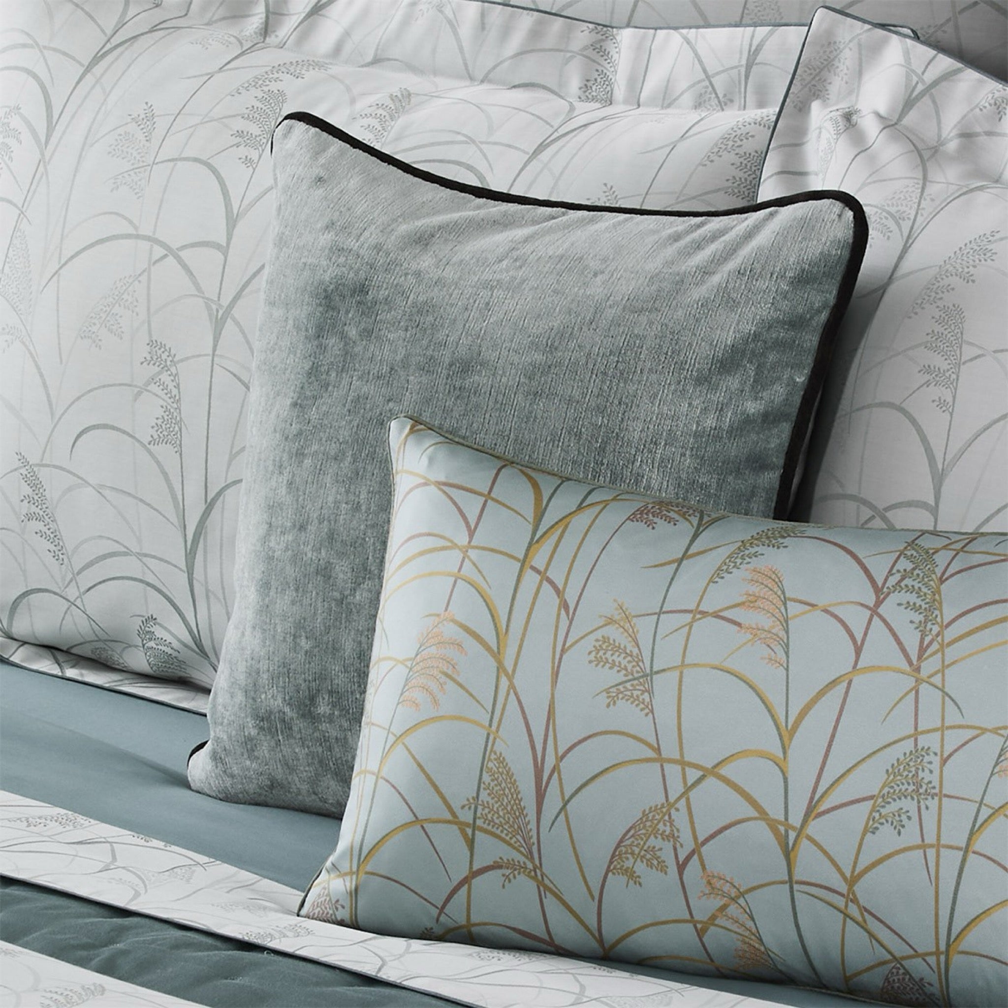 Yves Delorme Iosis Boromee Decorative Pillows - Fjord