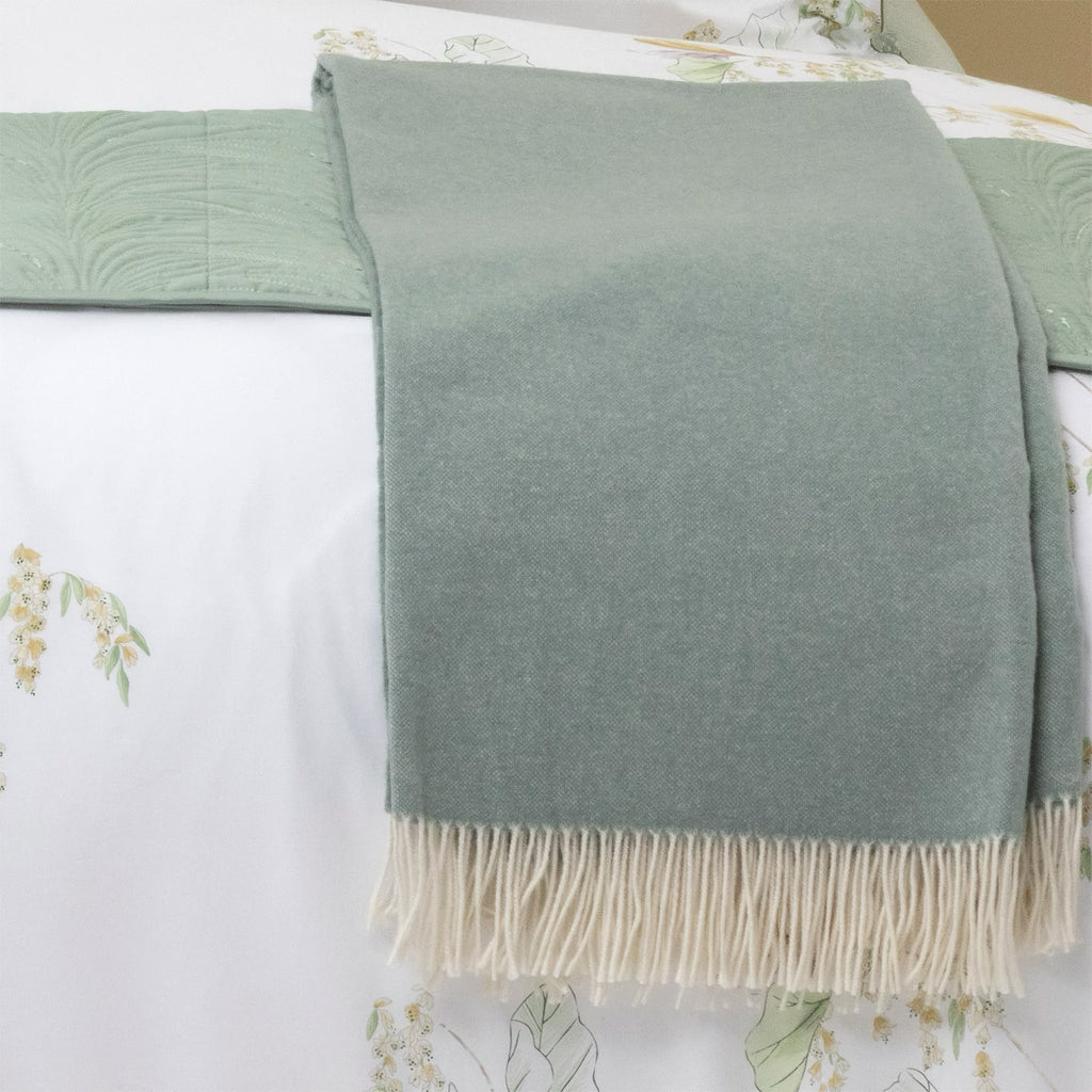 Yves Delorme Club Throw - Verones