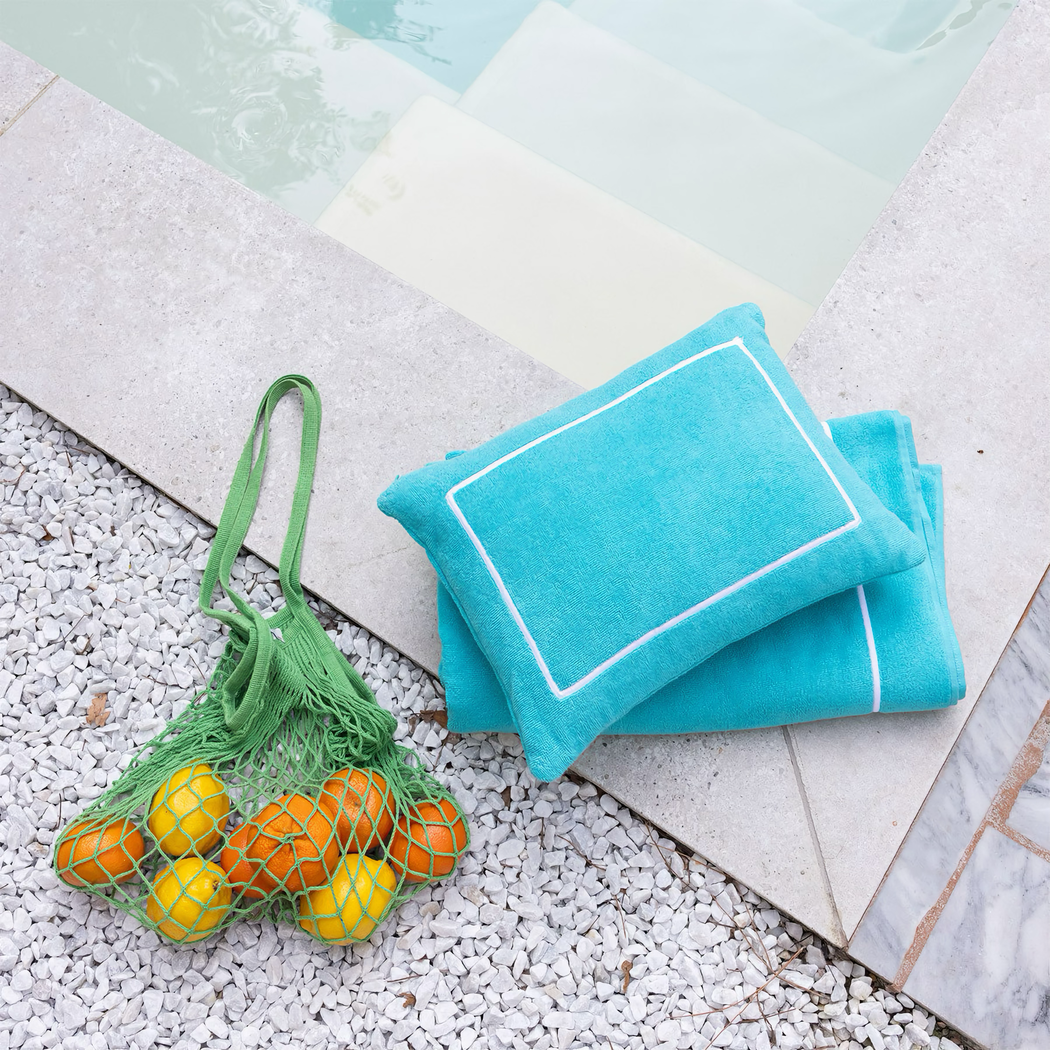 Yves Delorme Croisiere Beach Pillow - Caraibe