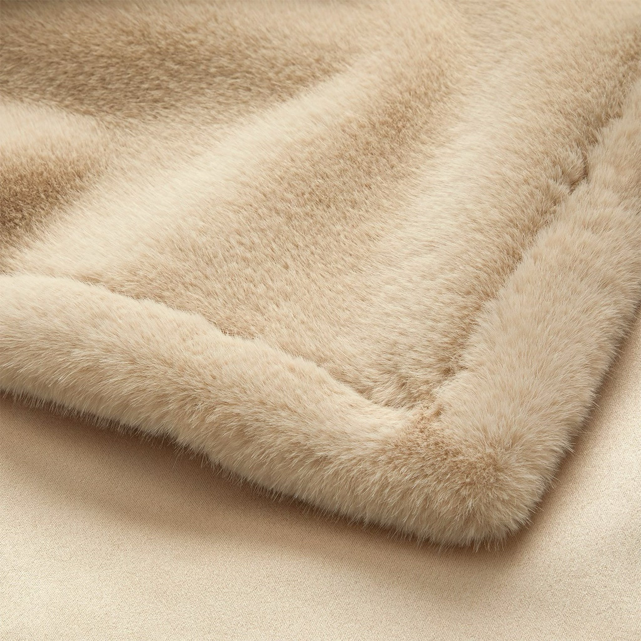 Yves Delorme Frisson Throw - Noisette