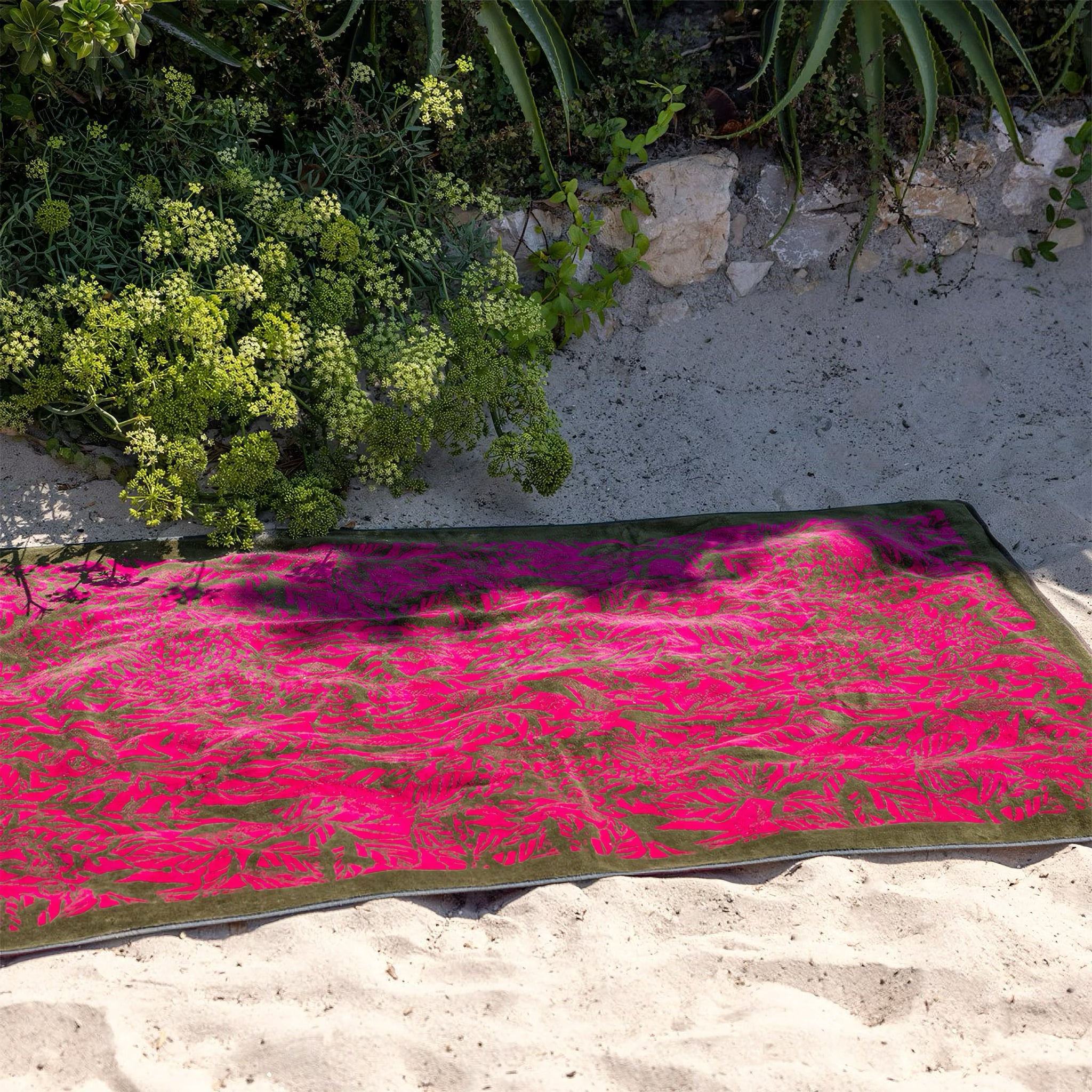 Yves Delorme Sao Beach Towels - Fuchsia